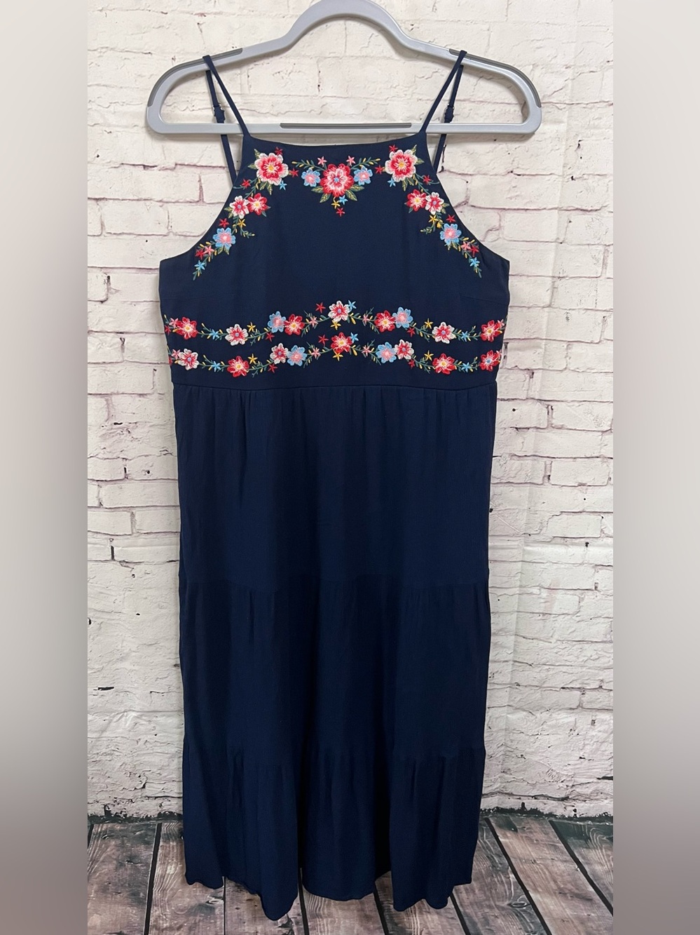 Savannah Jane Navy Blue Embroidered Floral Maxi Dress Womens Size Medium Tiered